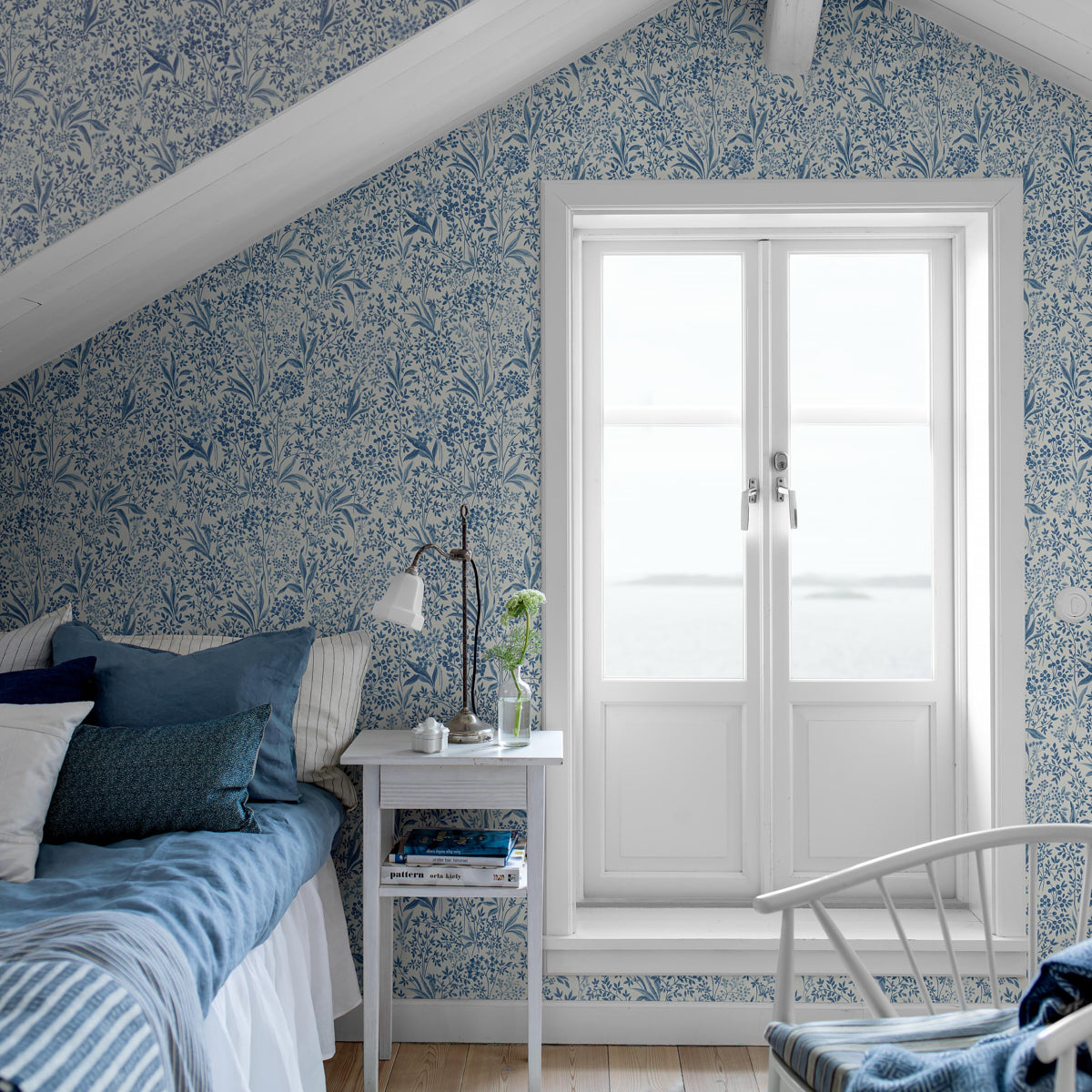 Nocturne Blue and White by Boråstapeter Botanical Wallpaper – Schumacher 6145