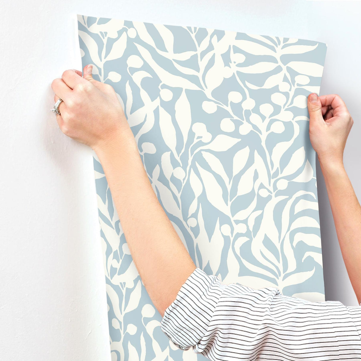 Olive Mill Sky Blue by York Wallcoverings Botanical Wallpaper – York Wallcoverings MT5612