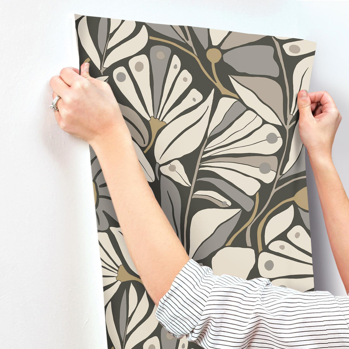 Cabana Club Onyx by York Wallcoverings Wallpaper – York Wallcoverings MT5626