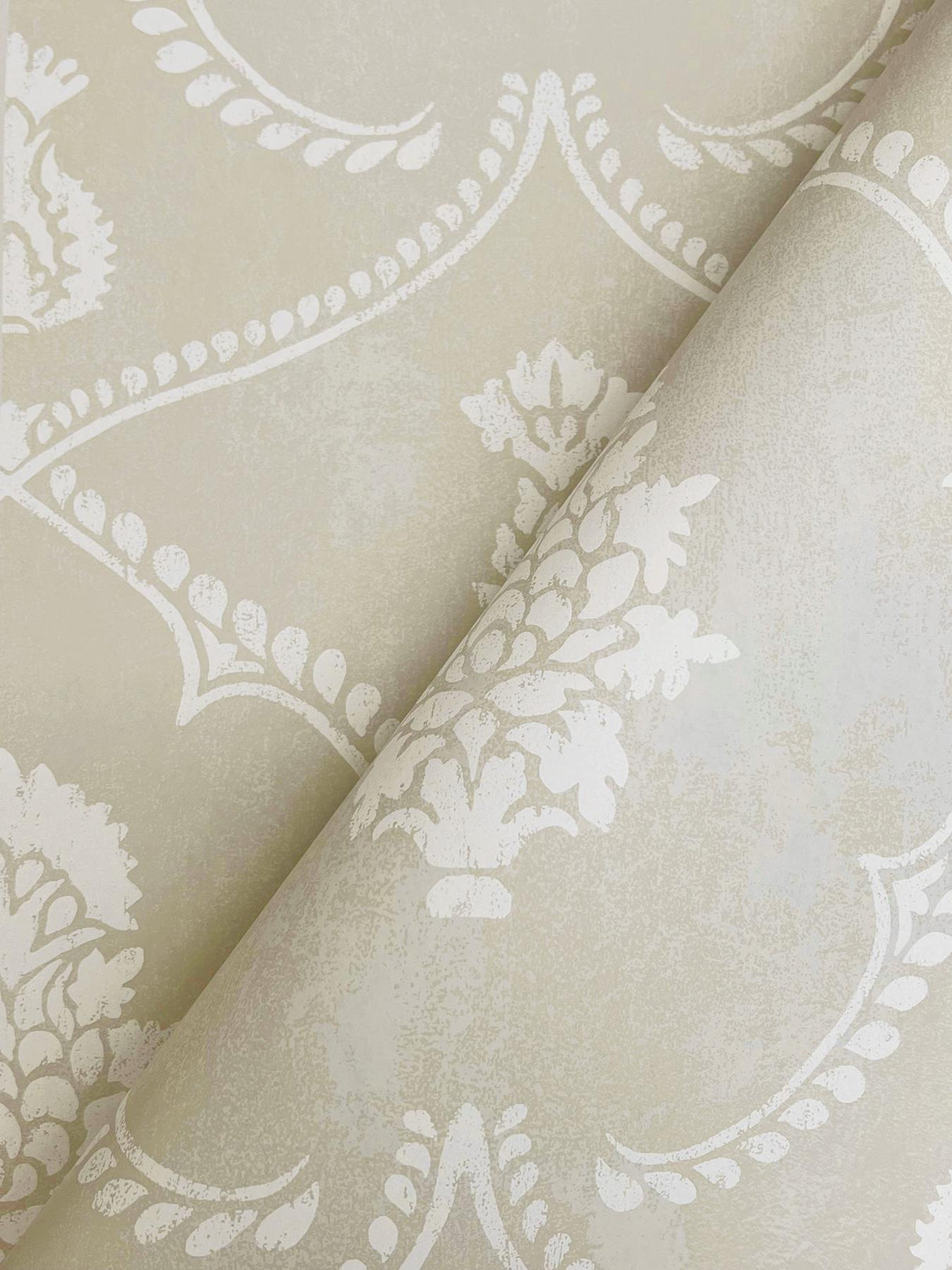 Royal Damask Soft Grey by Ronald Redding Damask Wallpaper – York Designer Series MX9642