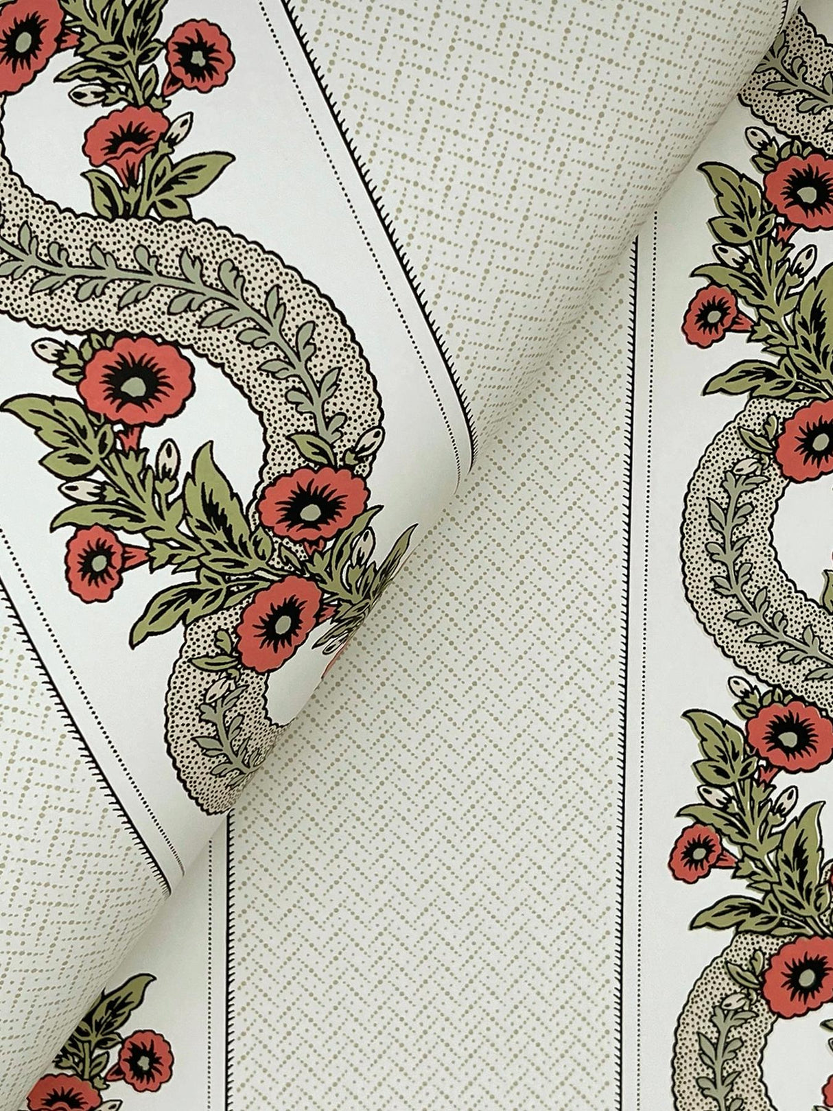Abbey's Garland Red & Green by Ronald Redding Wallpaper – York Designer Series MX9693