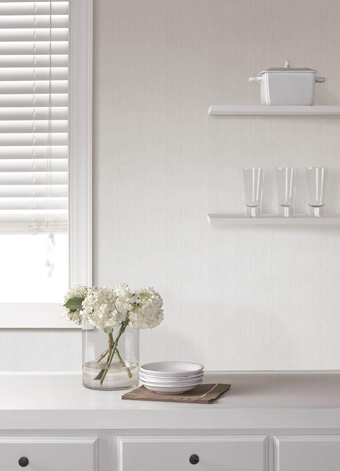 Sunshower Cream by Advantage Stria Wallpaper – Brewster Home Fashions 4168-16605