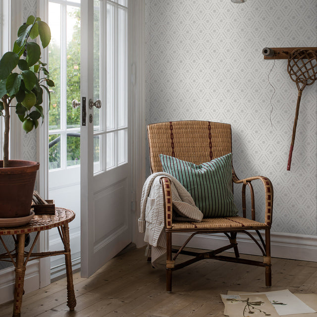 Ester Grey Diamond Trellis by Boråstapeter Wallpaper – Schumacher 7659