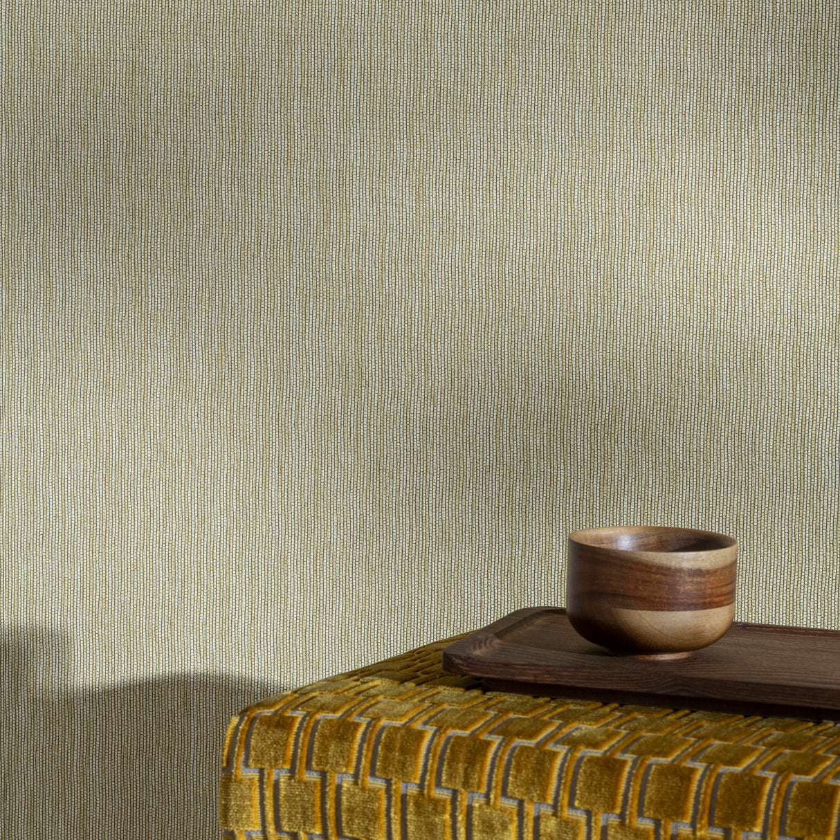Rafia Grasscloth Cream by Veer Decor Faux Grasscloth Non-Woven Wallpaper – Veer Decor 8251-AB1