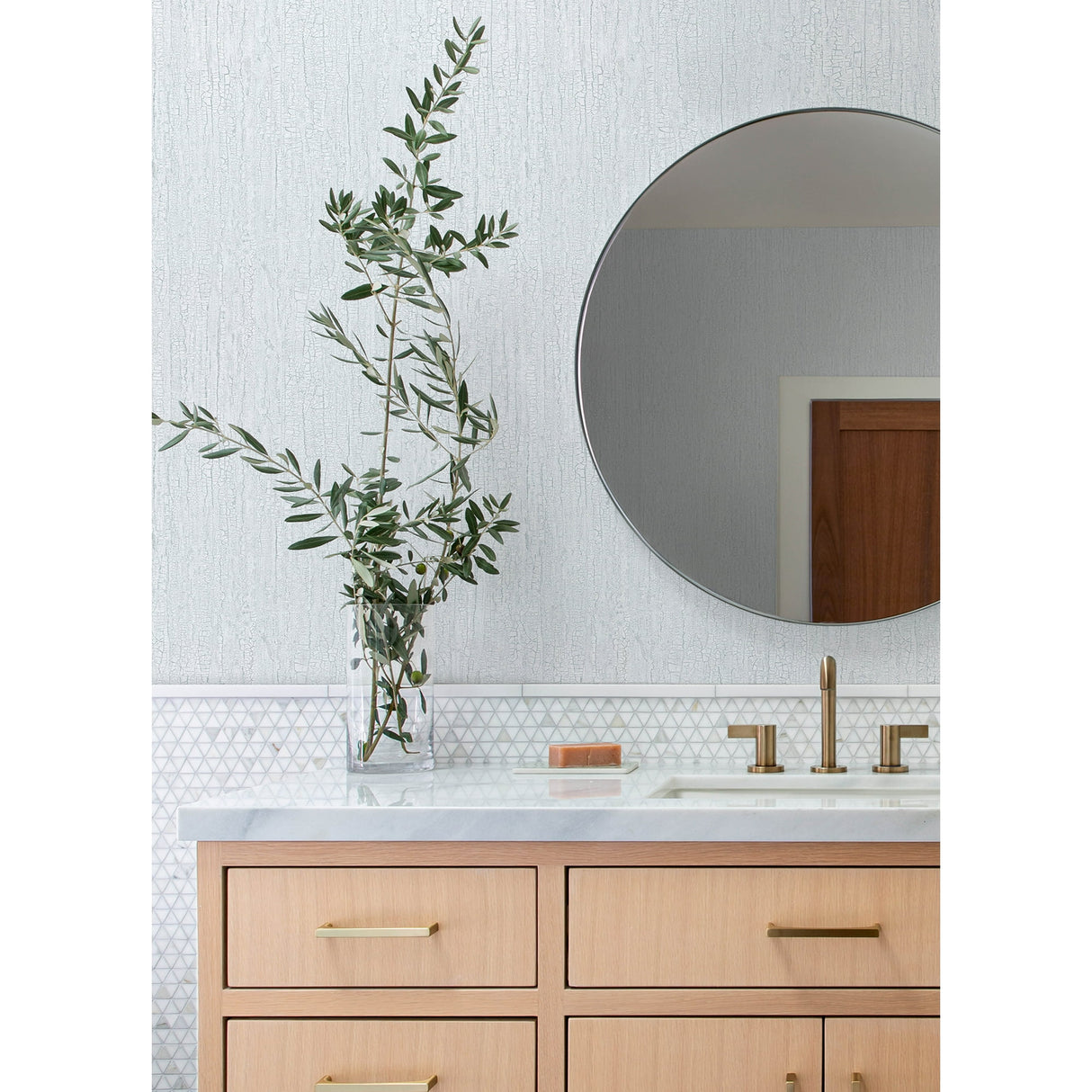 Ironbark Silver by Advantage Textured Wallpaper – Brewster Home Fashions 4168-19937
