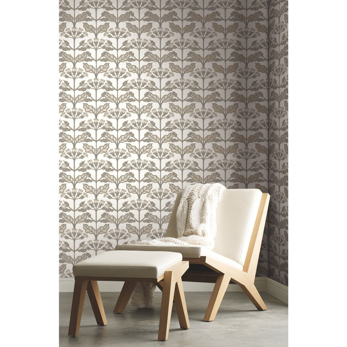 Tracery Blooms White Wallpaper with Arts & Crafts Floral Pattern - York AC9114