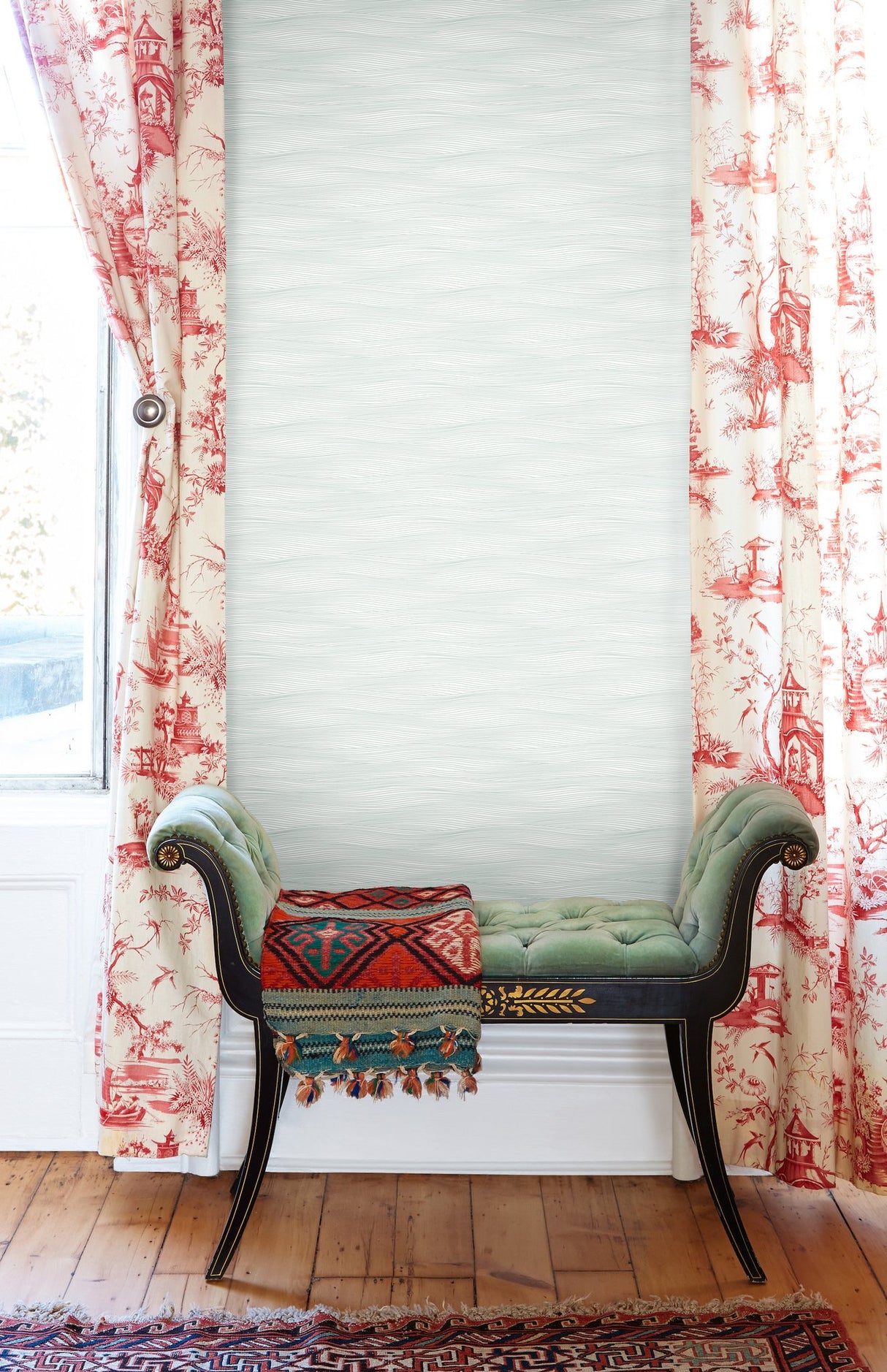 Kimono Green Wallpaper with Modern & Transitional Wave Pattern - York AF6568