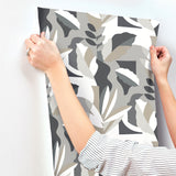 Papier Colle Black & White Wallpaper with Botanical Abstract Motif - York AG2003