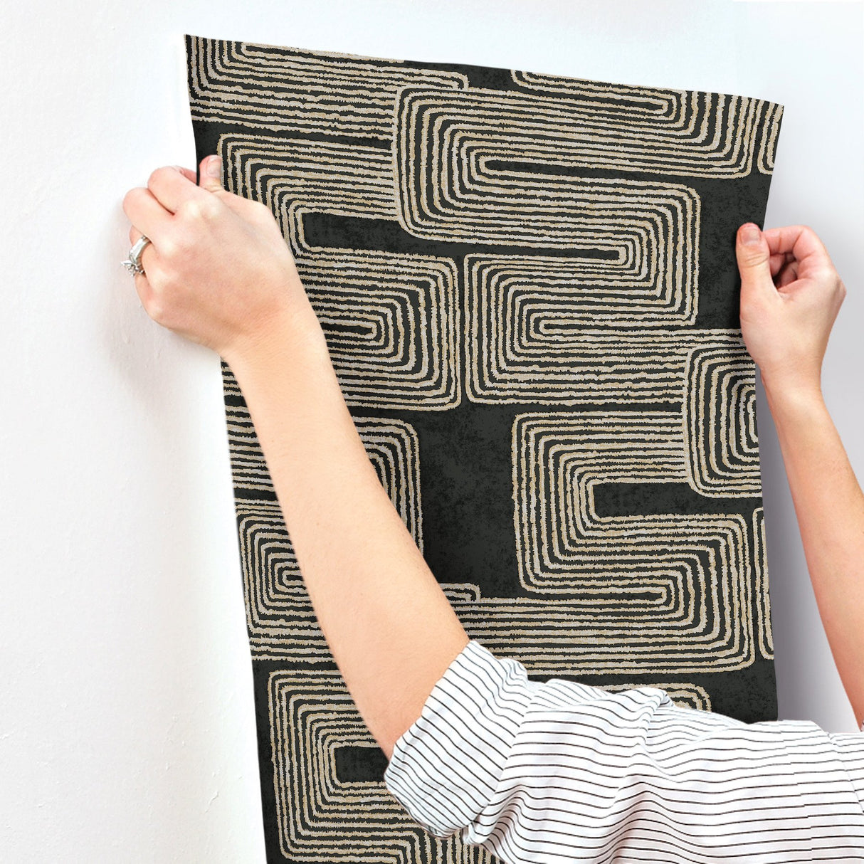 Zulu Thread Black & Gold Metallic Bohemian Wallpaper - York AG2032