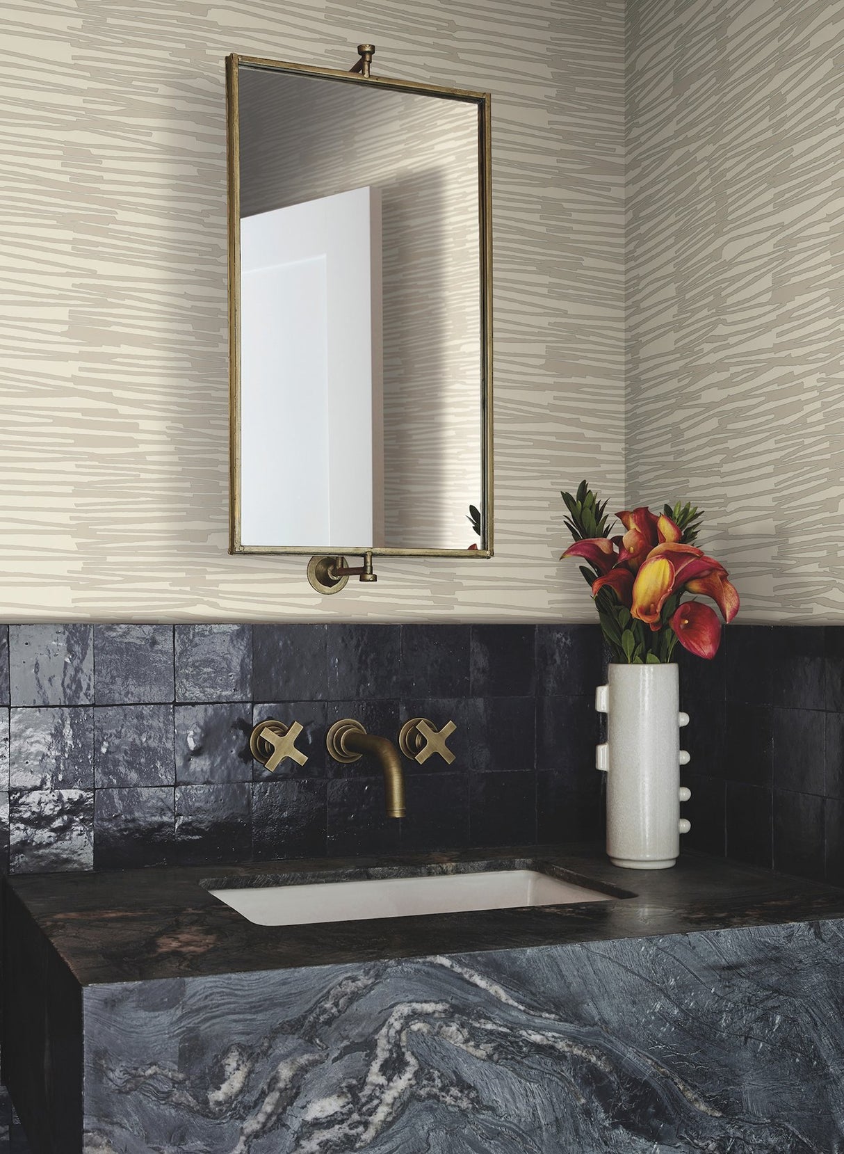 Water Reed Thatch Linen & Silver Wallpaper with Metallic Modern Bohemian Pattern - York AG2093