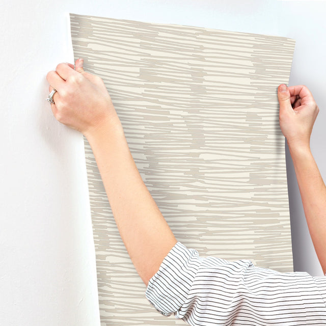 Water Reed Thatch Linen & Silver Wallpaper with Metallic Modern Bohemian Pattern - York AG2093