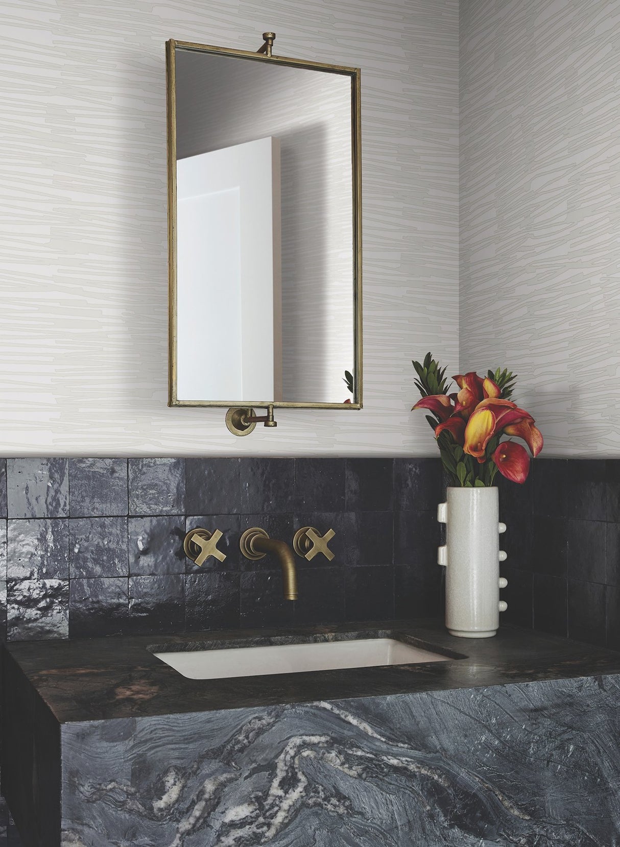 Water Reed Thatch Ivory & Glint Wallpaper with Metallic Modern Bohemian Pattern - York AG2096