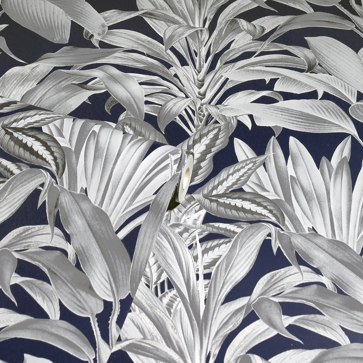 Alice Navy Greenhouse by Arthouse Botanical Wallpaper – Brewster Home Fashions AH909501