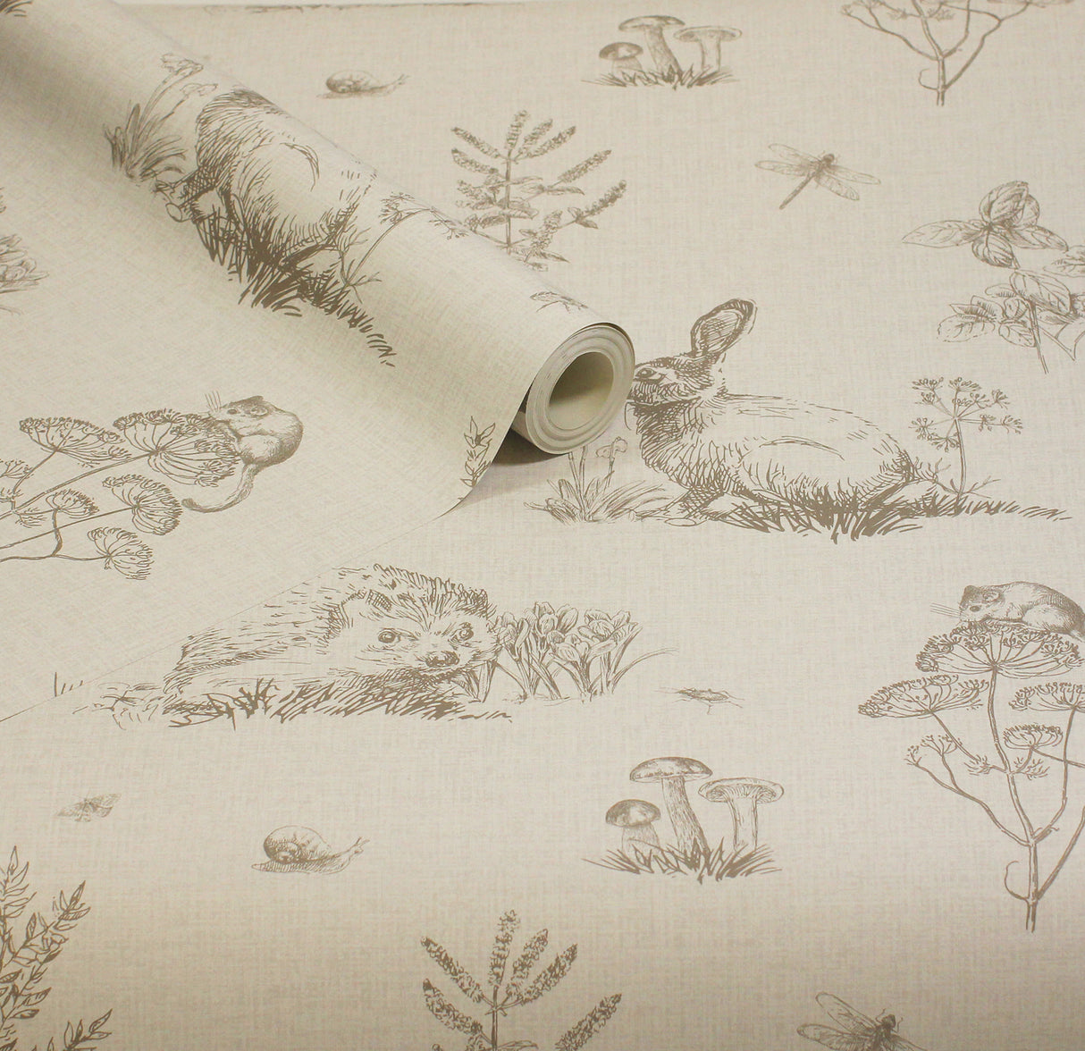 Clawford Beige by Arthouse Meadow Friends Wallpaper – Brewster Home Fashions AH924409