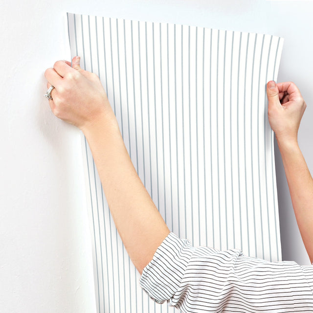 Oliver Heather Simple Stripe Wallpaper with Pinstripe Pattern and Farmhouse Style - AST4970
