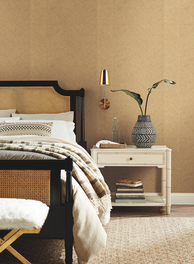 Chevron Beige Metallic Wallpaper with Bohemian Chevron Pattern, Metallic Effect - York BO6606