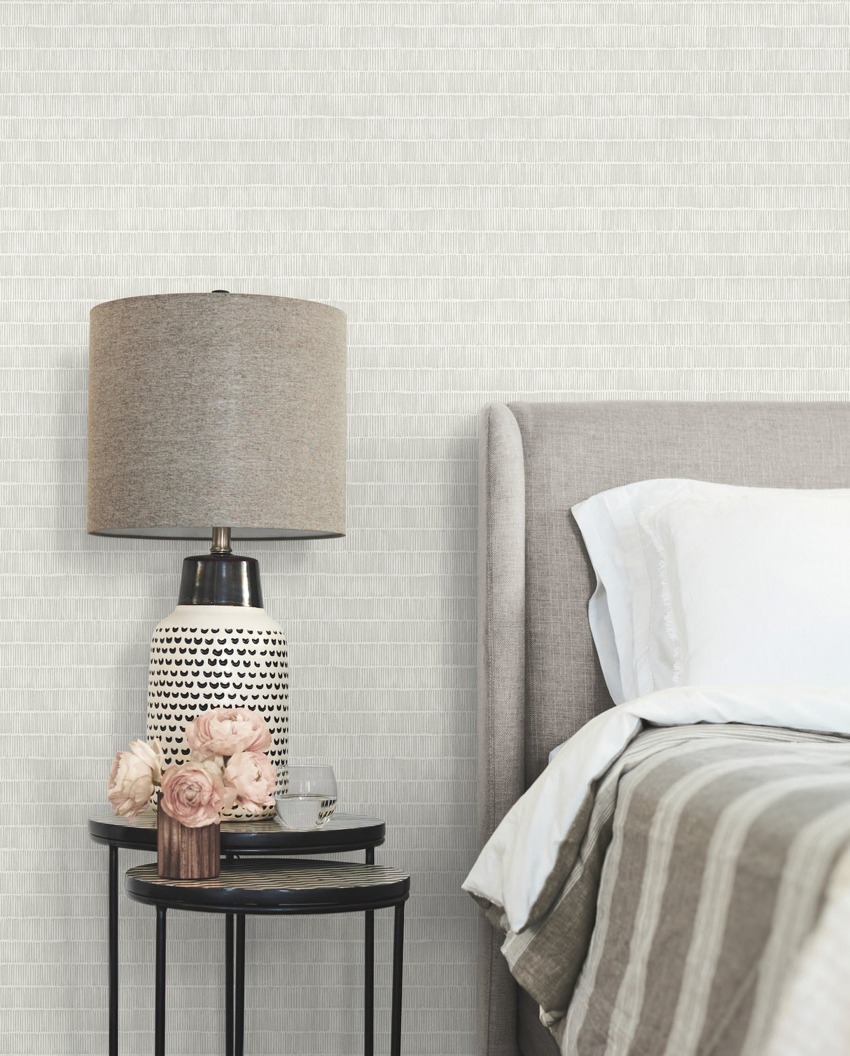 Horizontal Hash Marks Grey Wallpaper with Geometric Hand-Drawn Stripe Pattern - York BW3811