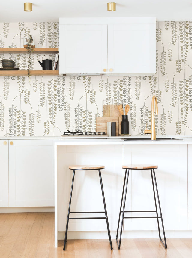 Deco Wisteria Cream & Gold Wallpaper with Botanical Metallic Wisteria Motif - York BW3941