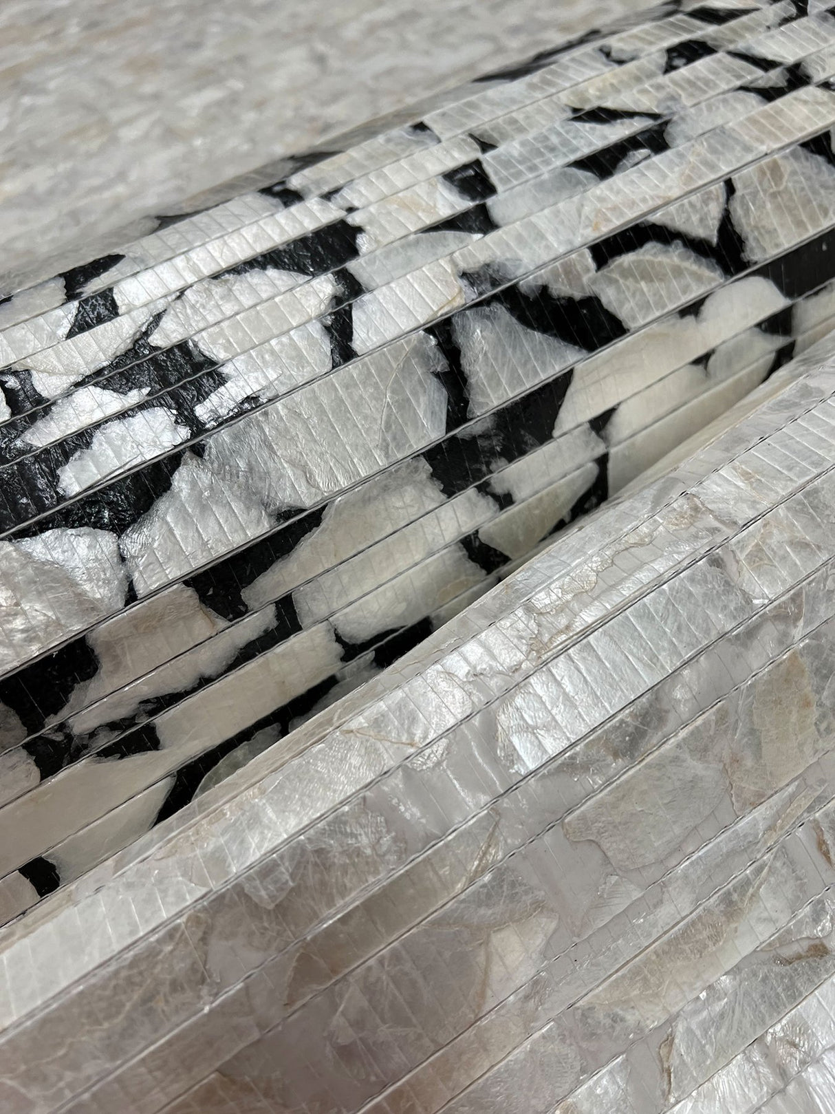 Capiz Offering Black & White Wallpaper with Natural Capiz Shell Strips - York CC1201