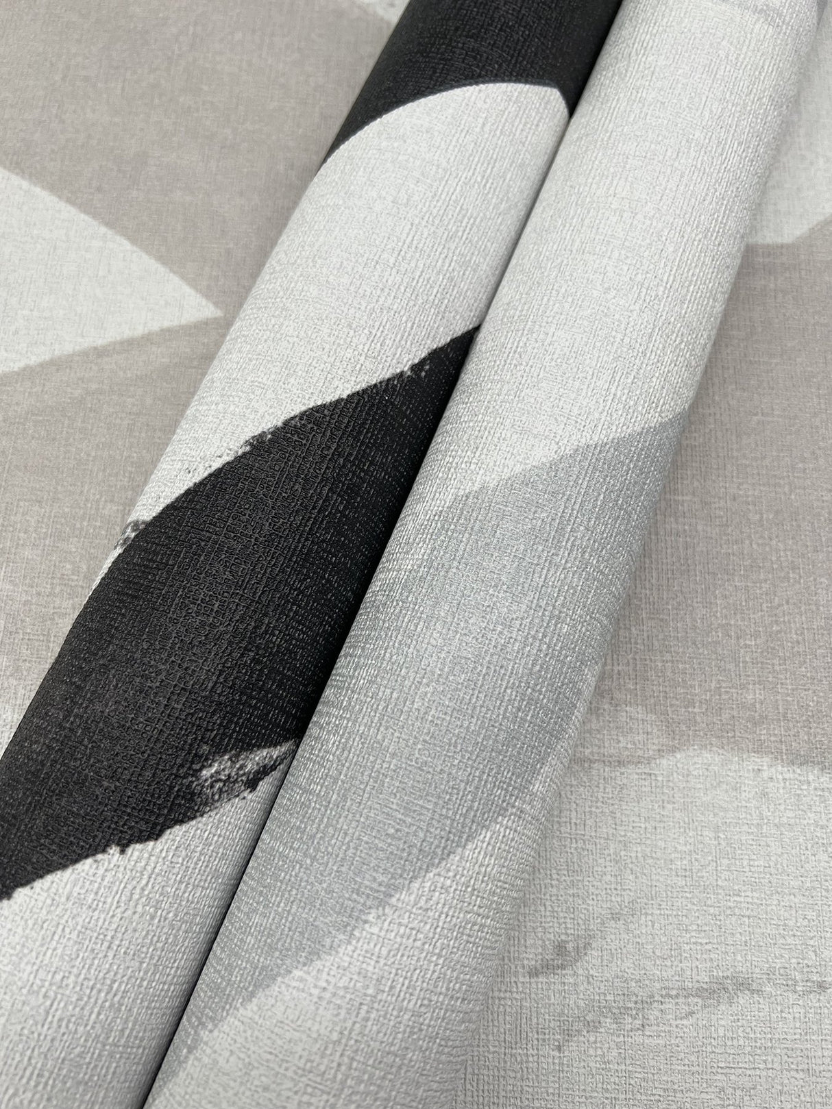 Entanglement Black Wallpaper with Geometric Brushstroke Pattern - York CC1301