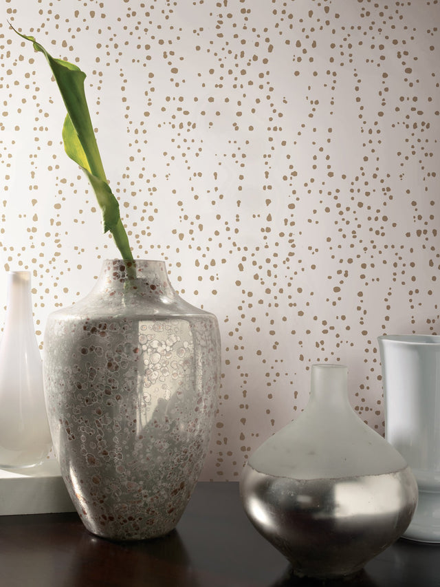Star Struck Cream & Gold Wallpaper with Metallic Dot Small Print - York CI2352