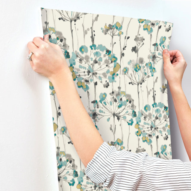 Flourish Gold Metallic Wallpaper with Floral Starburst Motif - York CN2102