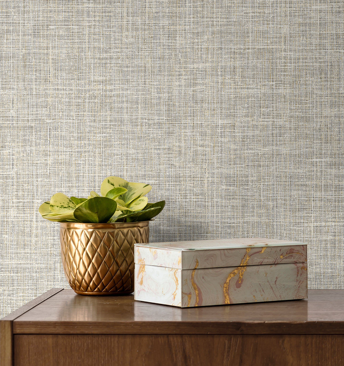 Soho Linen Lunar by Deco 2 Metallic Linen Texture Wallpaper – Collins & Company DC60450 -Sample