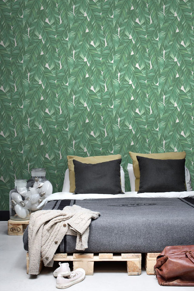 Dumott Green Tropical Leaves Wallpaper with Botanical Leaves Pattern and Tropical Style - ESTA Home DD139014