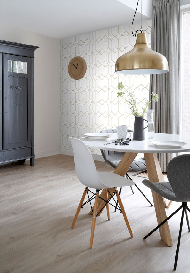 Trilliant White Art Deco Geometric Metallic Wallpaper - ESTA Home DD139223