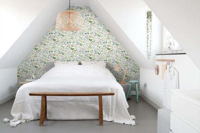 Fiore Green Wildflowers Wallpaper with Botanical Scandinavian Pattern - ESTA Home DD139390