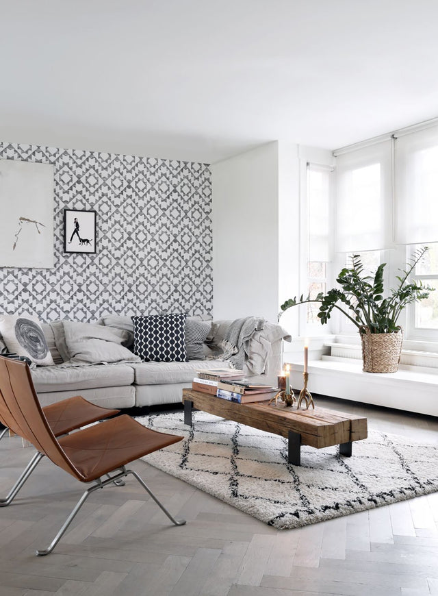 Fantine Black Geometric Wallpaper
