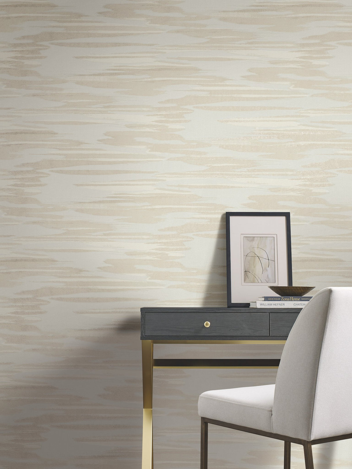Nimbus White Wallpaper with Pearlescent Cloud Motif - York DD3824