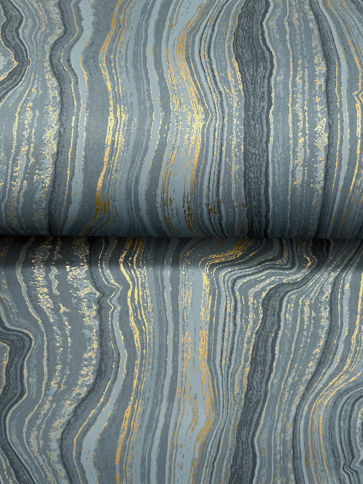 Mineral Shimmer Denim & Gold by Candice Olson Wallpaper – York Designer Series DF3321