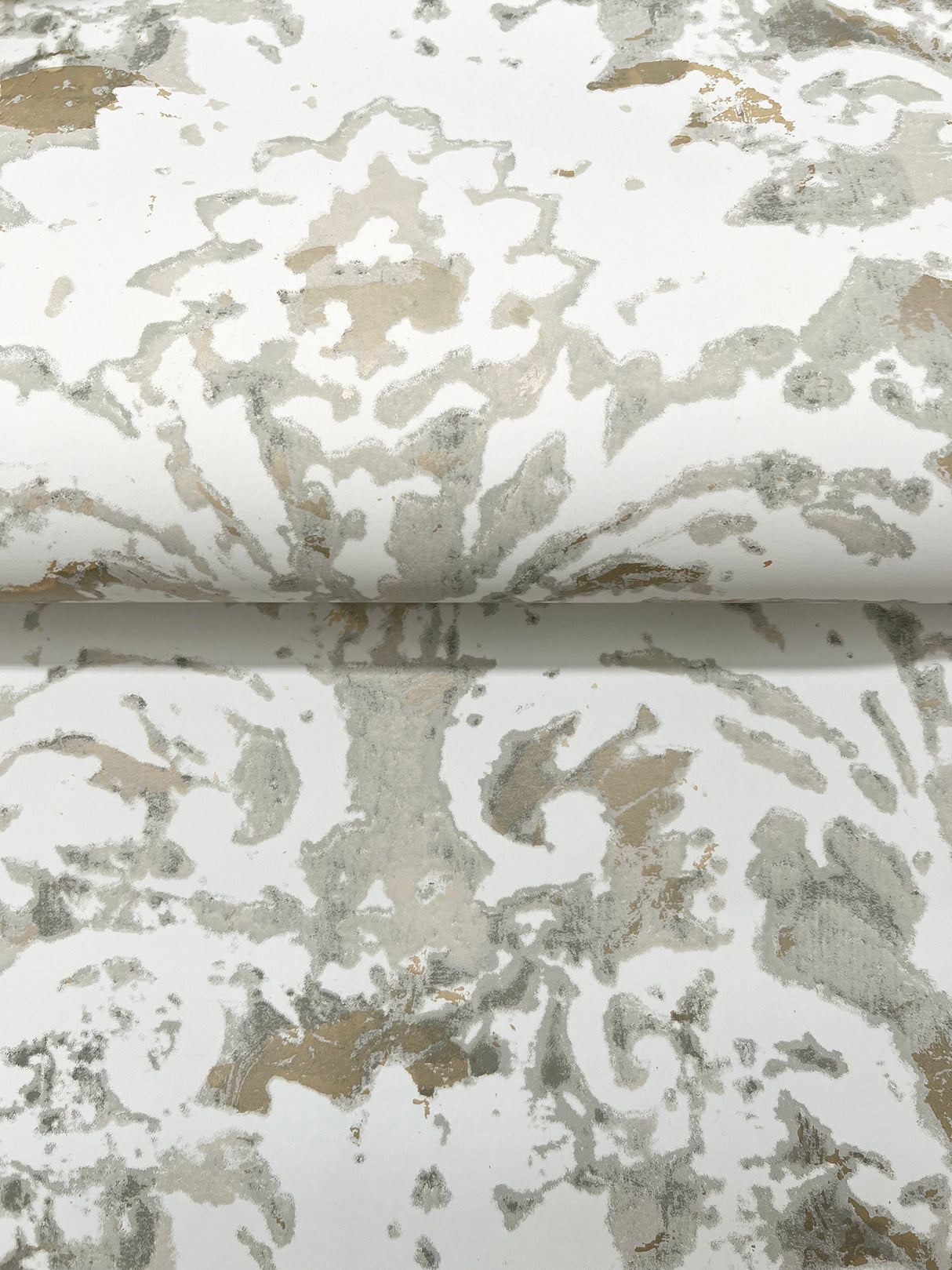 Velvet Crush Damask Soft Neutral & Pearl by Candice Olson Non Woven Wallpaper – York Designer Series DF3333