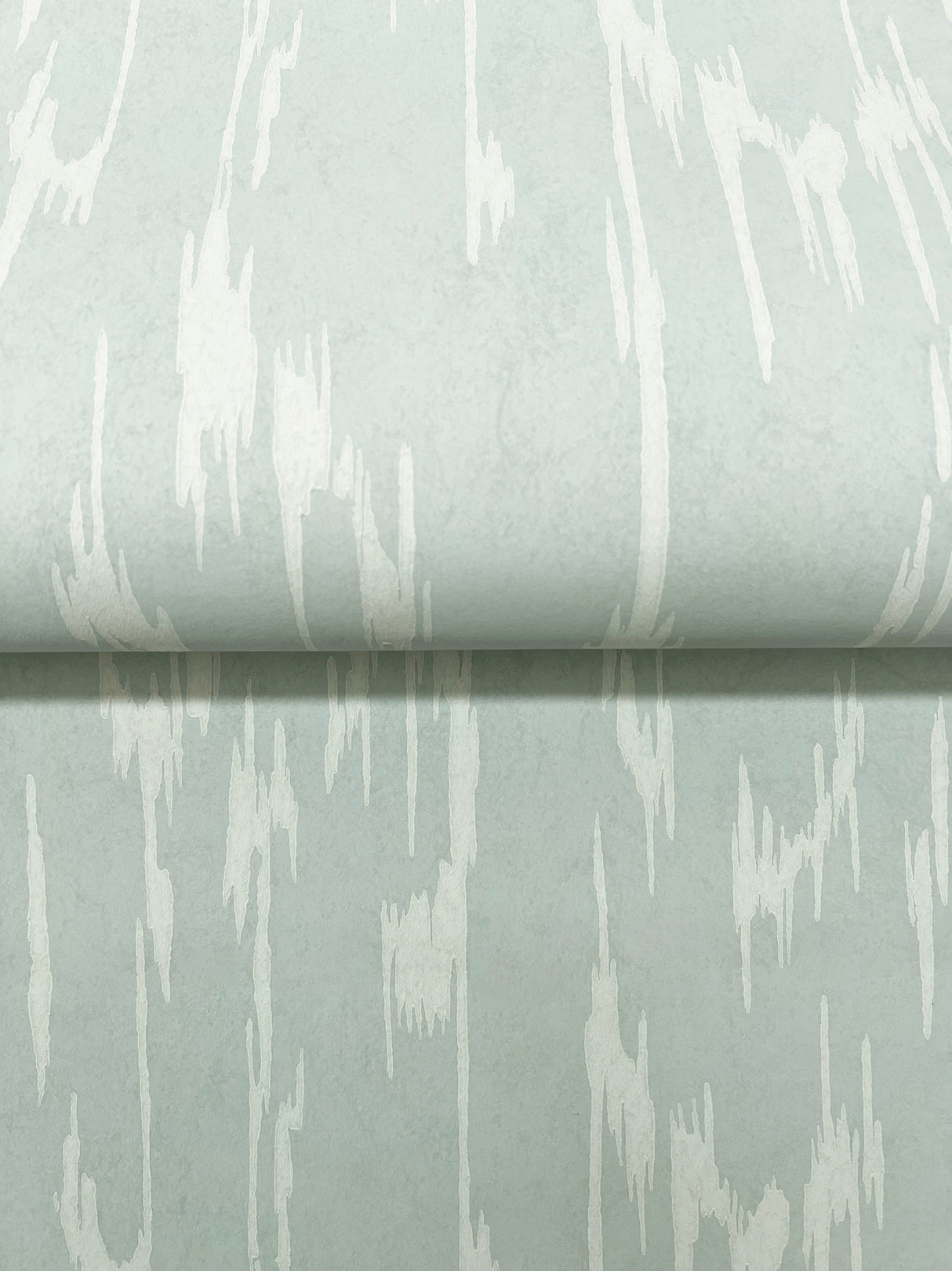 Flowing Ether Blue by Candice Olson Sculptured Finishes Wallpaper – York Designer Series DF3363
