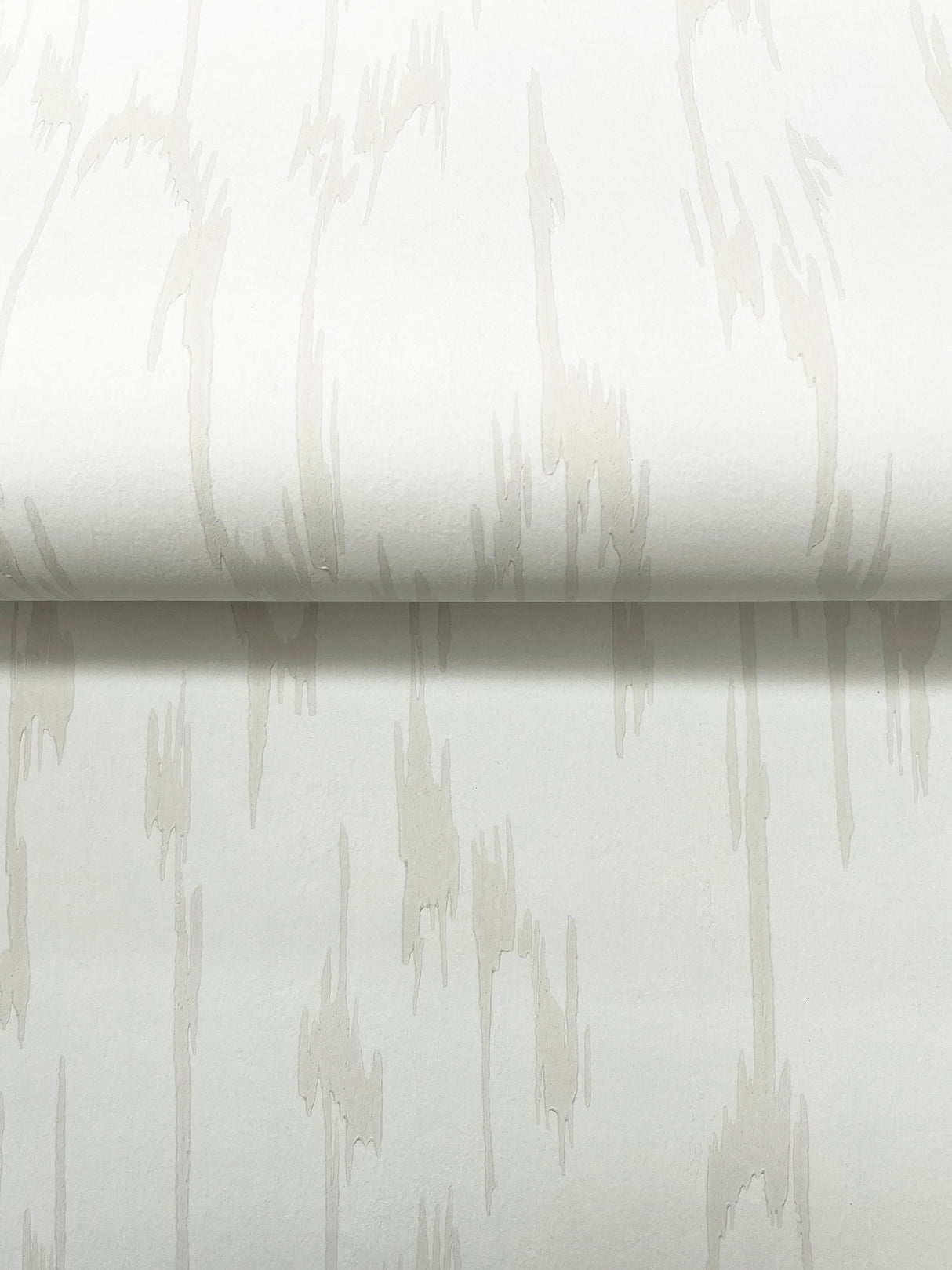 Flowing White by Candice Olson Textured Abstract Wallpaper – York Designer Series DF3365