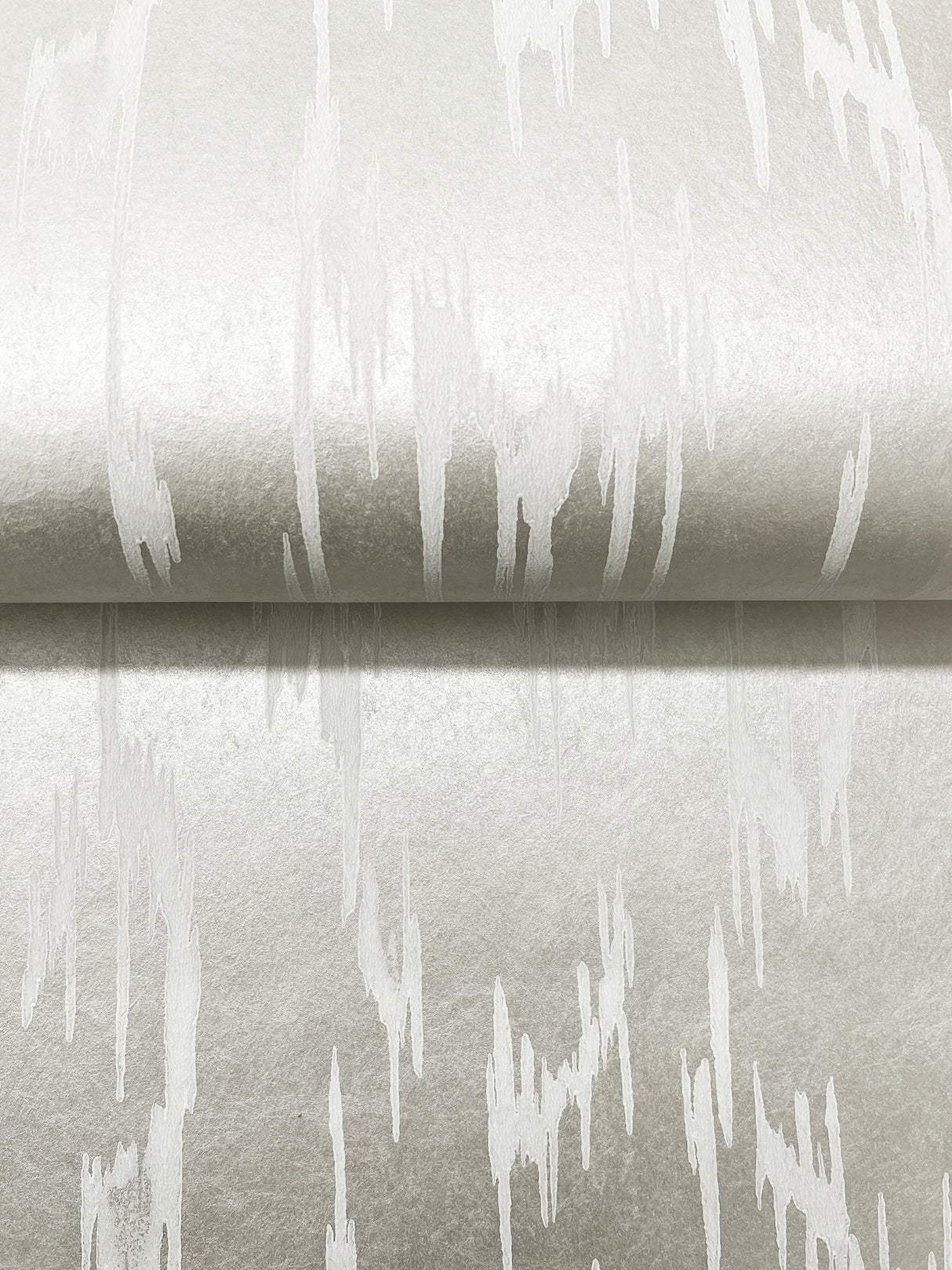 Flowing Pearl by Candice Olson Wallpaper – York Designer Series DF3366