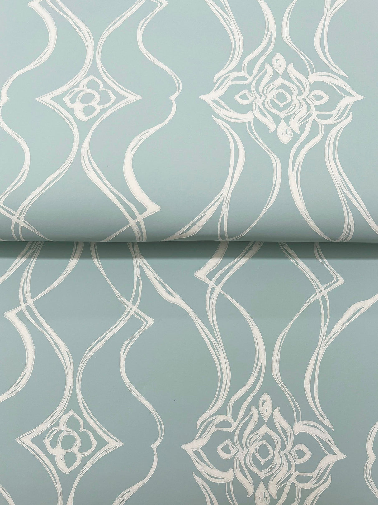 Pirouette Spa by Candice Olson Damask Wallpaper – York Designer Series DF3376