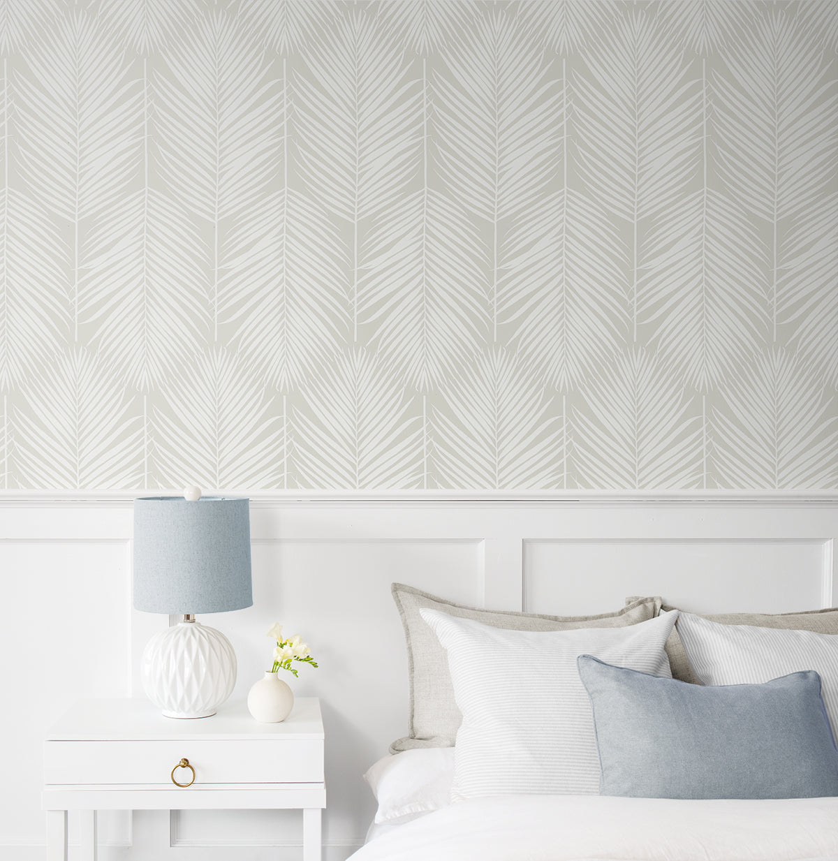 Athena Palm Sea Salt by Etten Studios Online Botanical Palm Wallpaper – Etten Studios ET10805