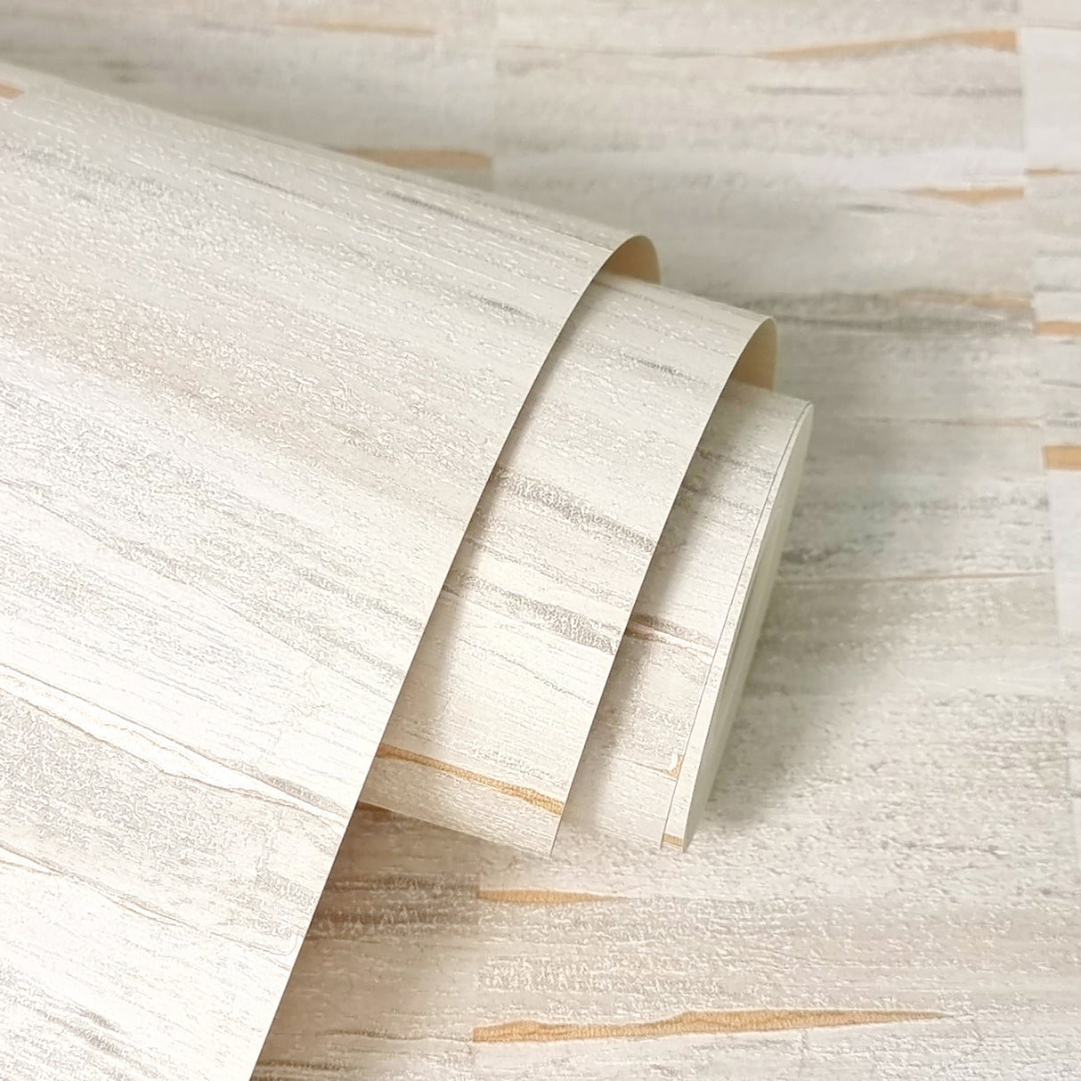 Hugo Dove Faux Wood Wallpaper by Fine Decor Modern Faux Wood Sidewalls – Brewster Home Fashions FD43493