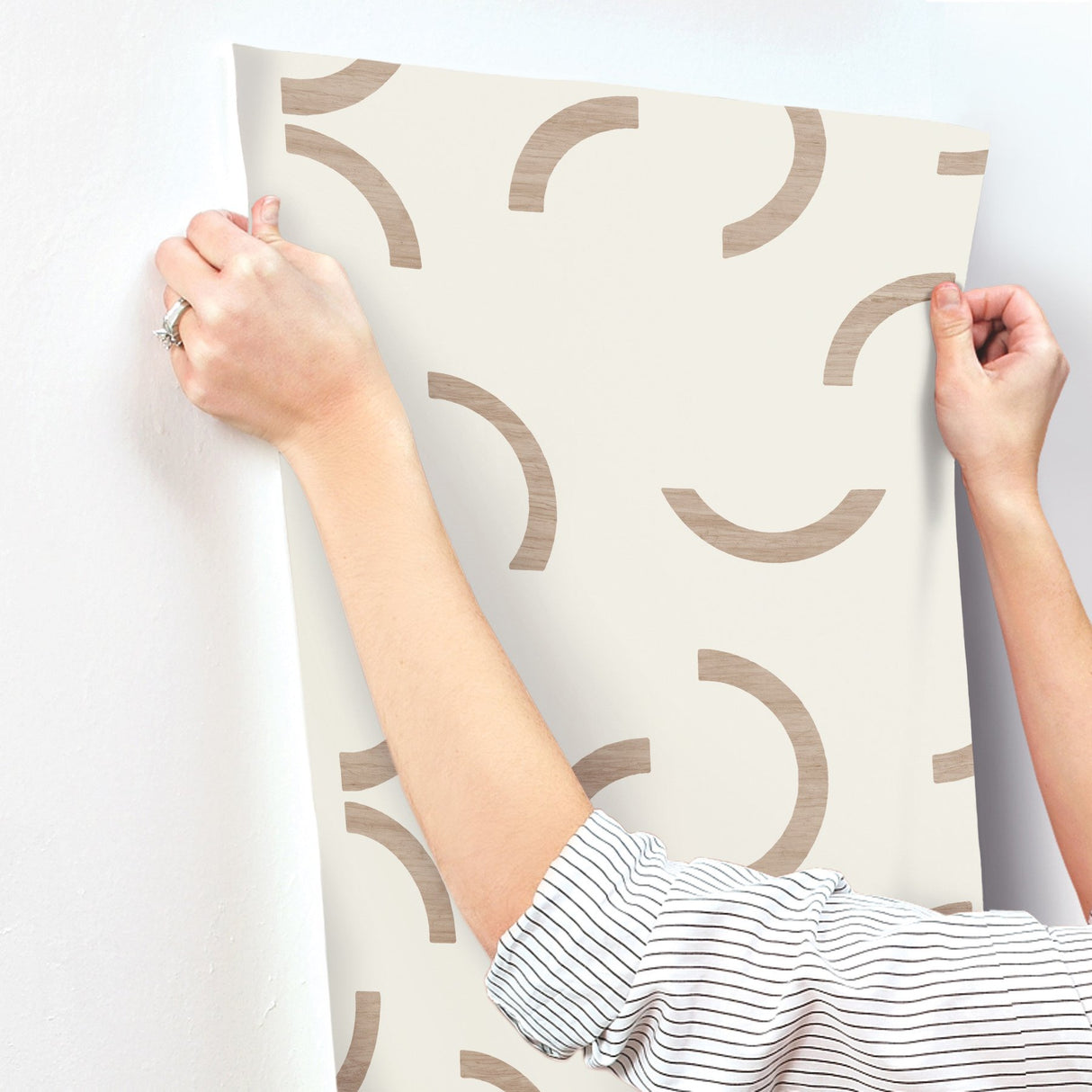 Lunula Clay Geometric Non Woven Wallpaper - York FM1024