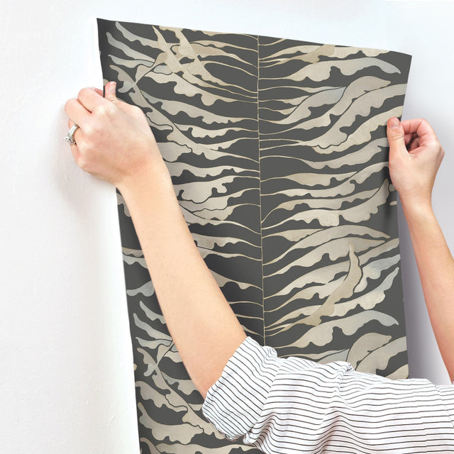 Leaf Column Black Wallpaper with Metallic Botanical Motif - York FM1042