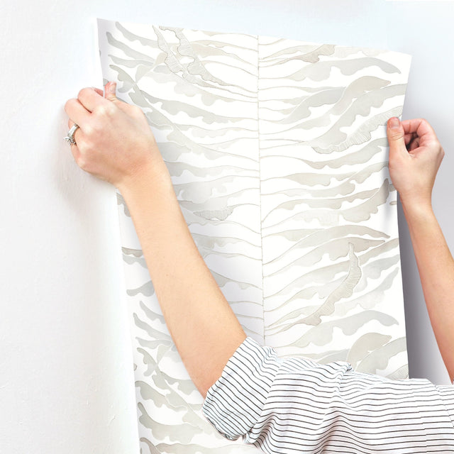 Leaf Column Neutral Wallpaper with Modern Botanical Metallic Accents - York FM1044