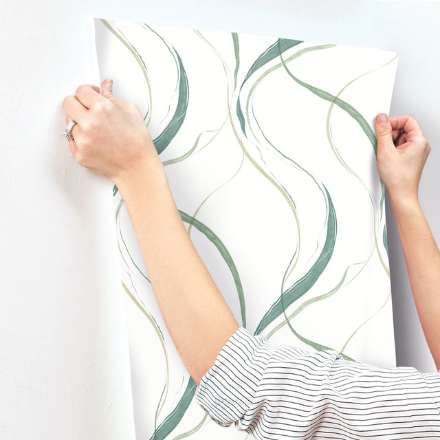 Ink Flow Green Wallpaper with Modern Organic Swirl Pattern - York FM1095