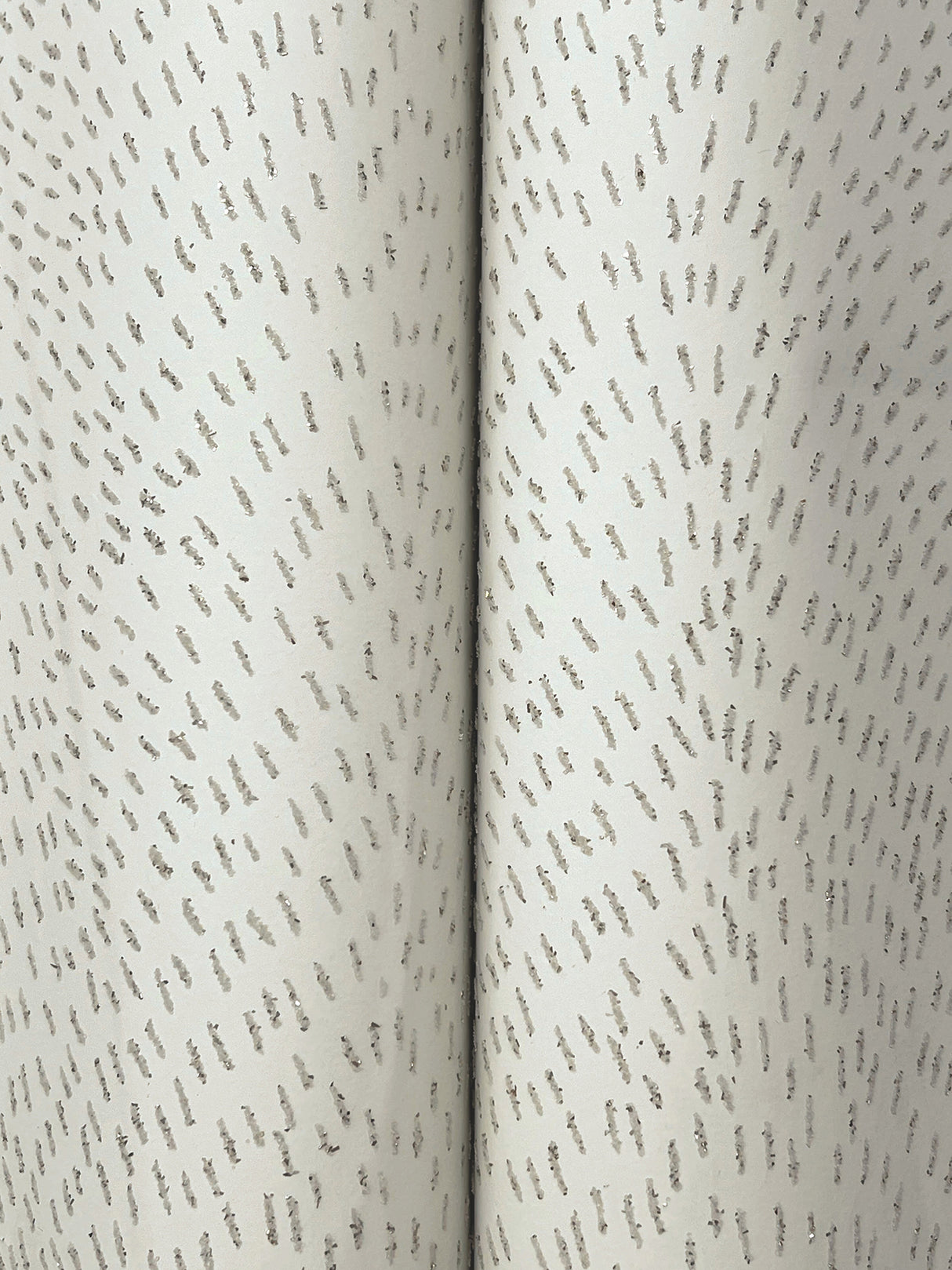 Dew Drop Grey by York Wallcoverings Glitter Textured Wallpaper – York Wallcoverings GN2591