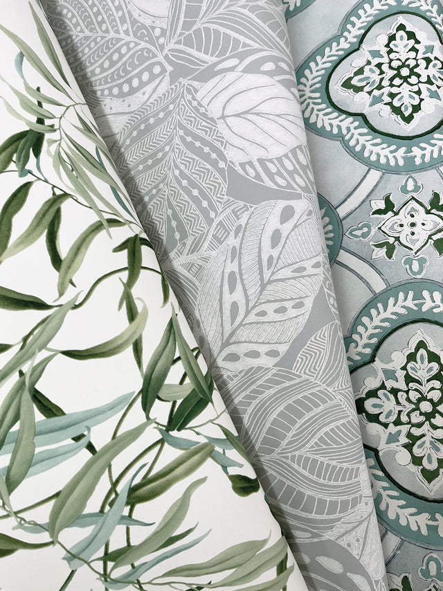 Garden Trellis Rain Geometric Prepasted Wallpaper - York GO8211