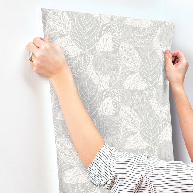 Vinca Grey Botanical Matte Non Woven Wallpaper - York GO8223