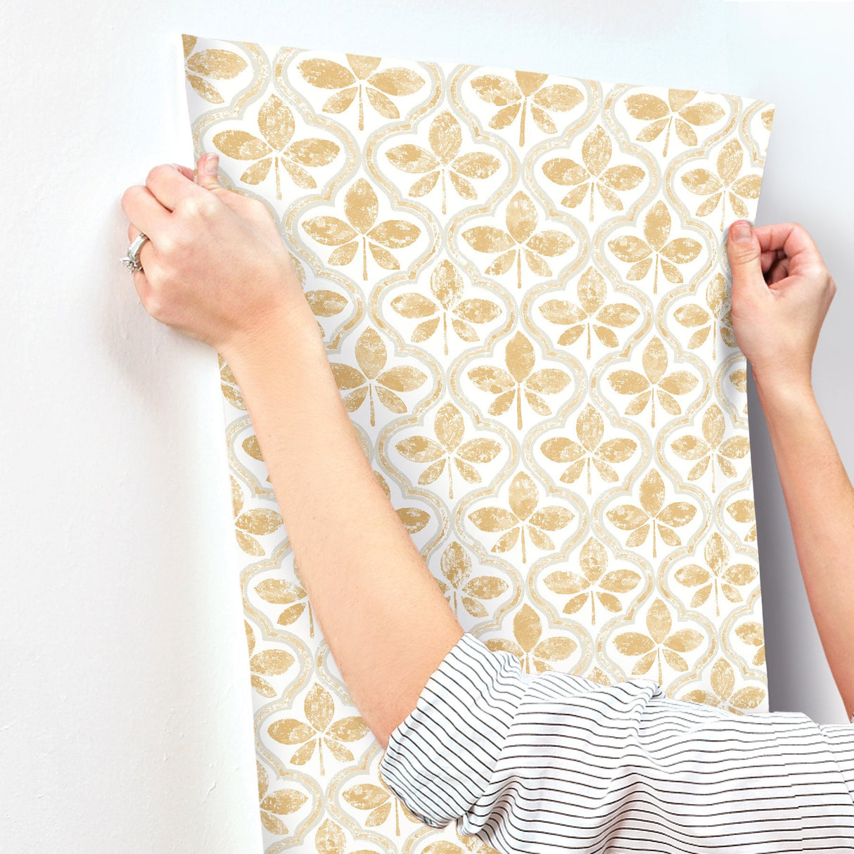 Sevilla Ochre Geometric Ogee Leaf Prepasted Wallpaper - York GO8271