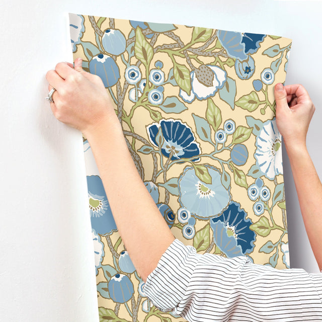 Vincent Poppies Sunflower Wallpaper with Floral Sure Strip Pattern - York GO8311