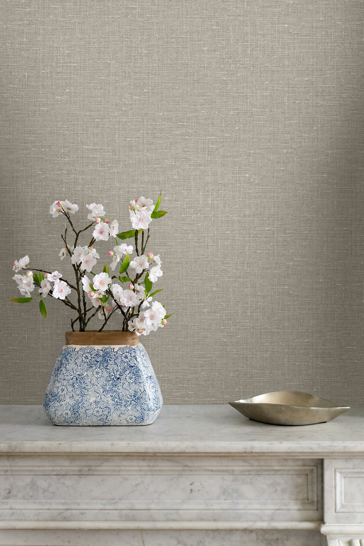 Nomi Beige by Linen & Silk Textures Faux Linen Vinyl Wallpaper – Seabrook Designs GT30009